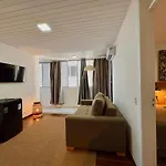 Beira Mar - Apartamento Com Vista E Sem Vista Mar